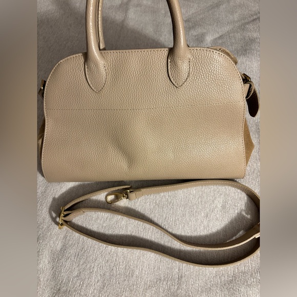 Elegant Anna Paola Cream Leather Bag with Gold Accents.